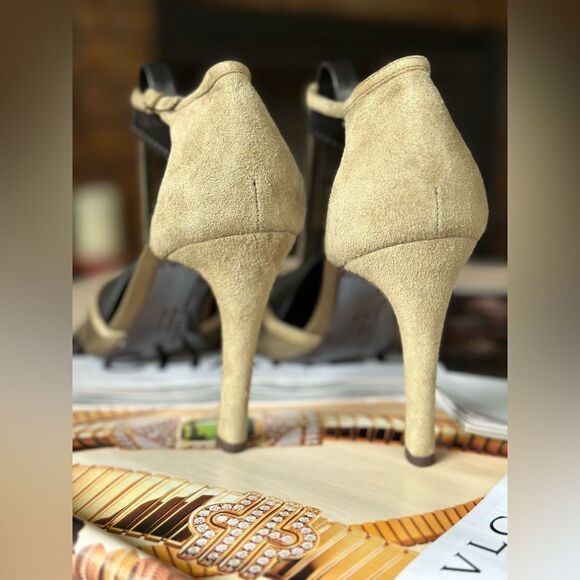 Ralph Lauren Collection Olive Green Suede Silk T-Strap Heels - Picture 3 of 16